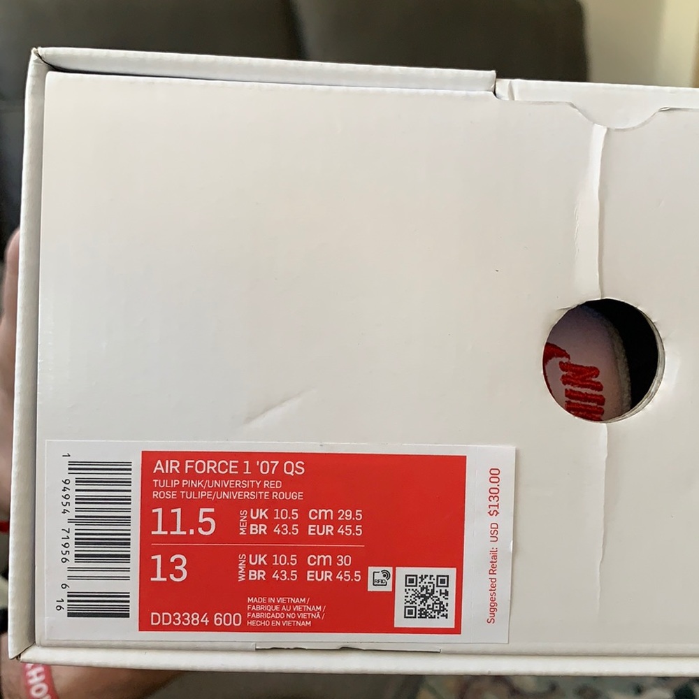 Air Force 1 QS Valentines Day - Picture 2 of 7